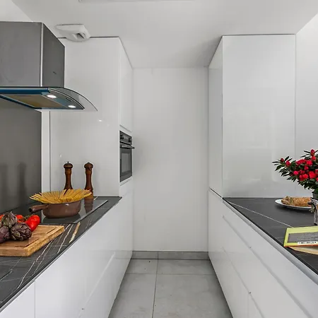 Διαμέρισμα La Marenda - City Center Apartment With Terrace Garden - Happy Rentals *