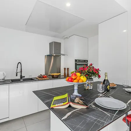 La Marenda - City Center Apartment With Terrace Garden - Happy Rentals * Αντίμπ