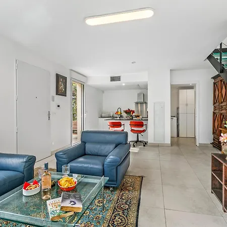 La Marenda - City Center Apartment With Terrace Garden - Happy Rentals Διαμέρισμα *