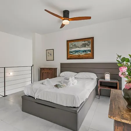 Διαμέρισμα La Marenda - City Center Apartment With Terrace Garden - Happy Rentals
