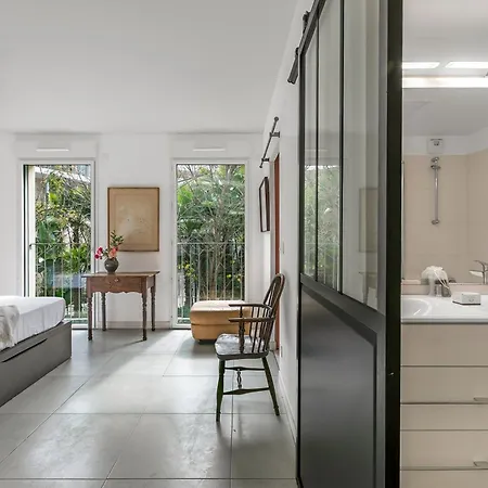 La Marenda - City Center Apartment With Terrace Garden - Happy Rentals